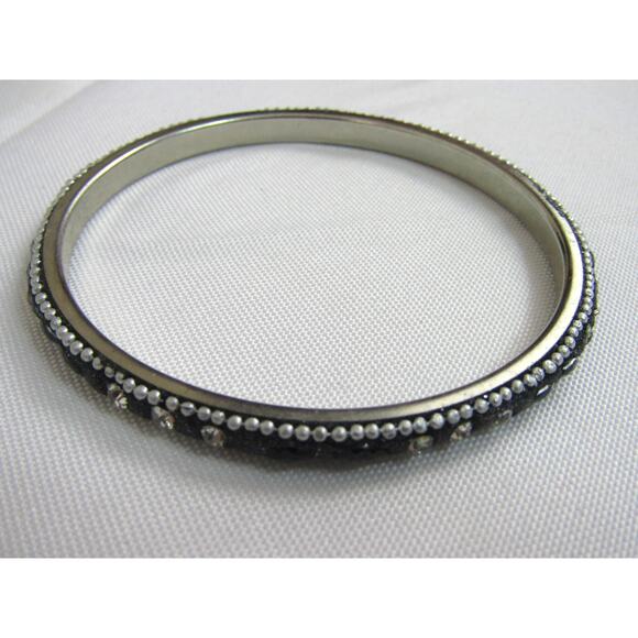 Silver Tone Black Bead Rhinestone Bangle Bracelet 8 1/4" Boho Whimsigoth Grunge - Picture 1 of 4
